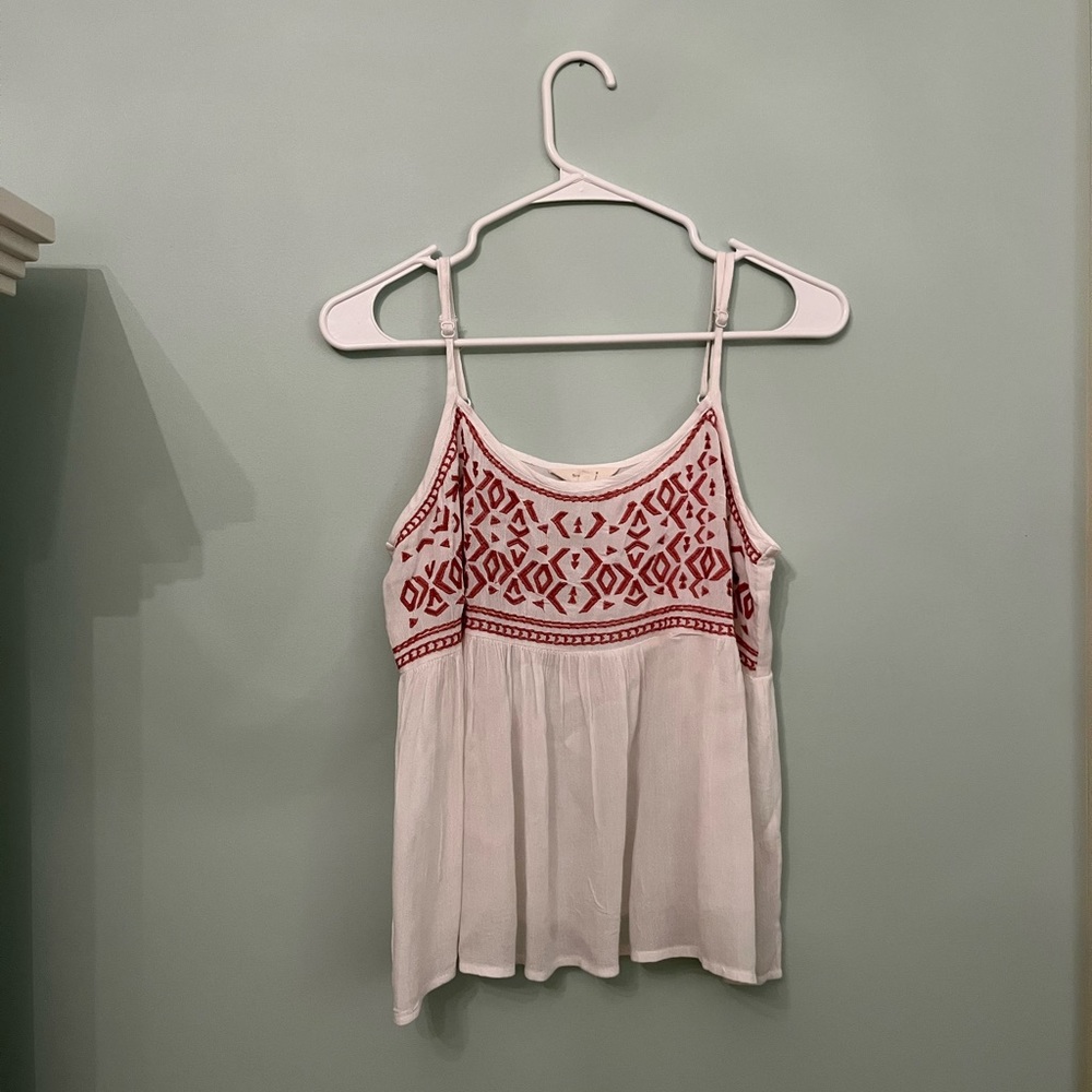 White patterned tank